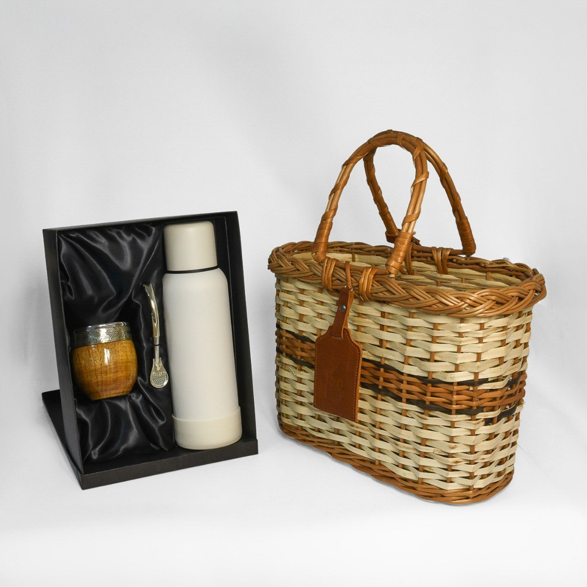 kit Especial Día de la Madre: Mate + Bombilla + Yerbera + Termo + Matera + Grabado gratis - Imagen 3