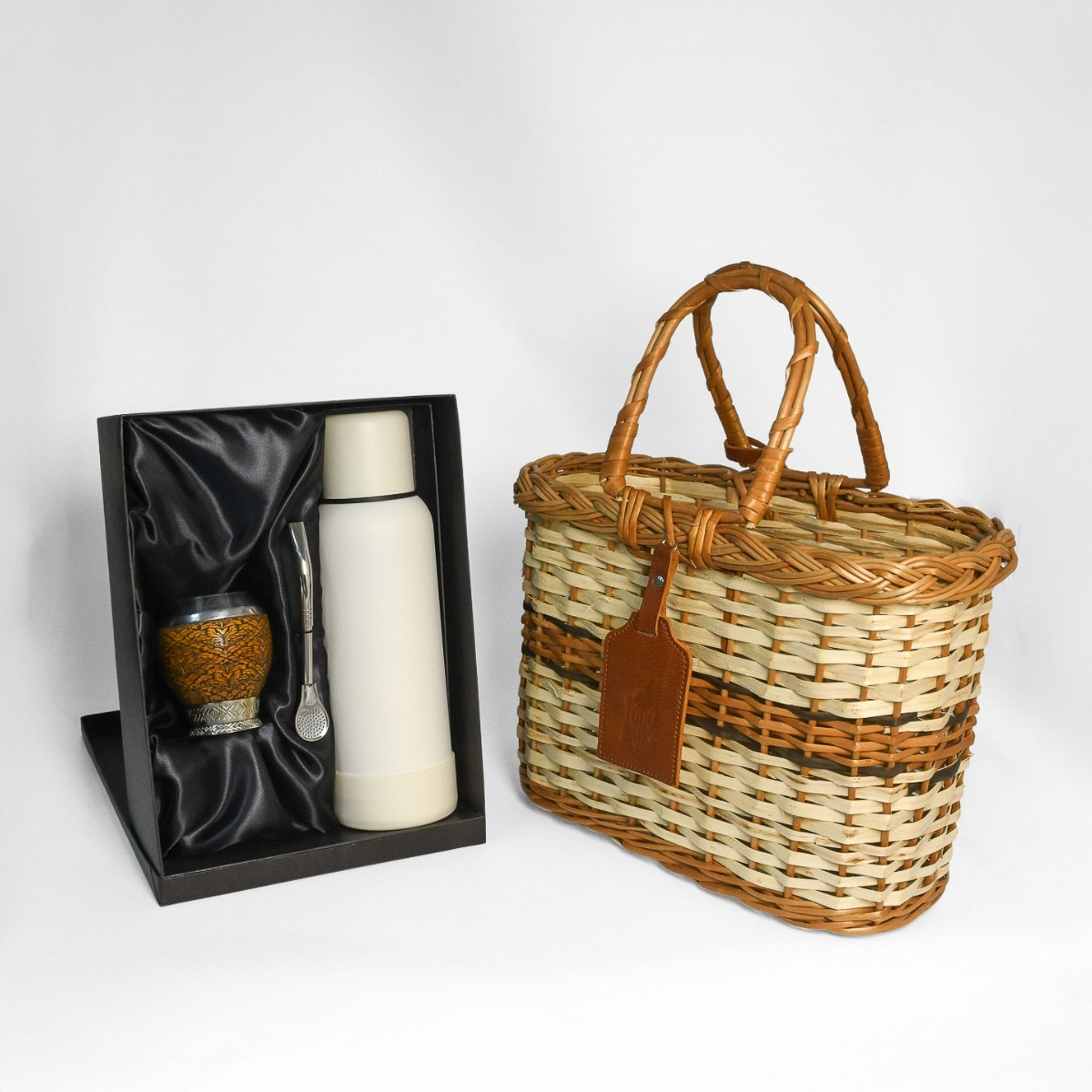 kit Especial Día de la Madre: Mate + Bombilla + Yerbera + Termo + Matera + Grabado gratis - Imagen 5